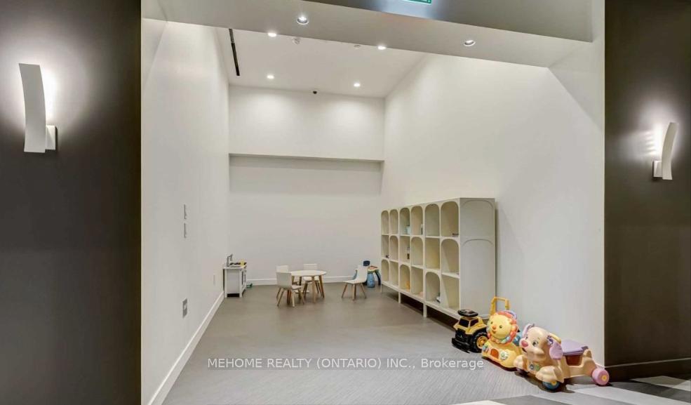 Photo 27 of Unit 2101, 39 Roehampton Avenue, Toronto, Mount Pleasant West — HOMEH