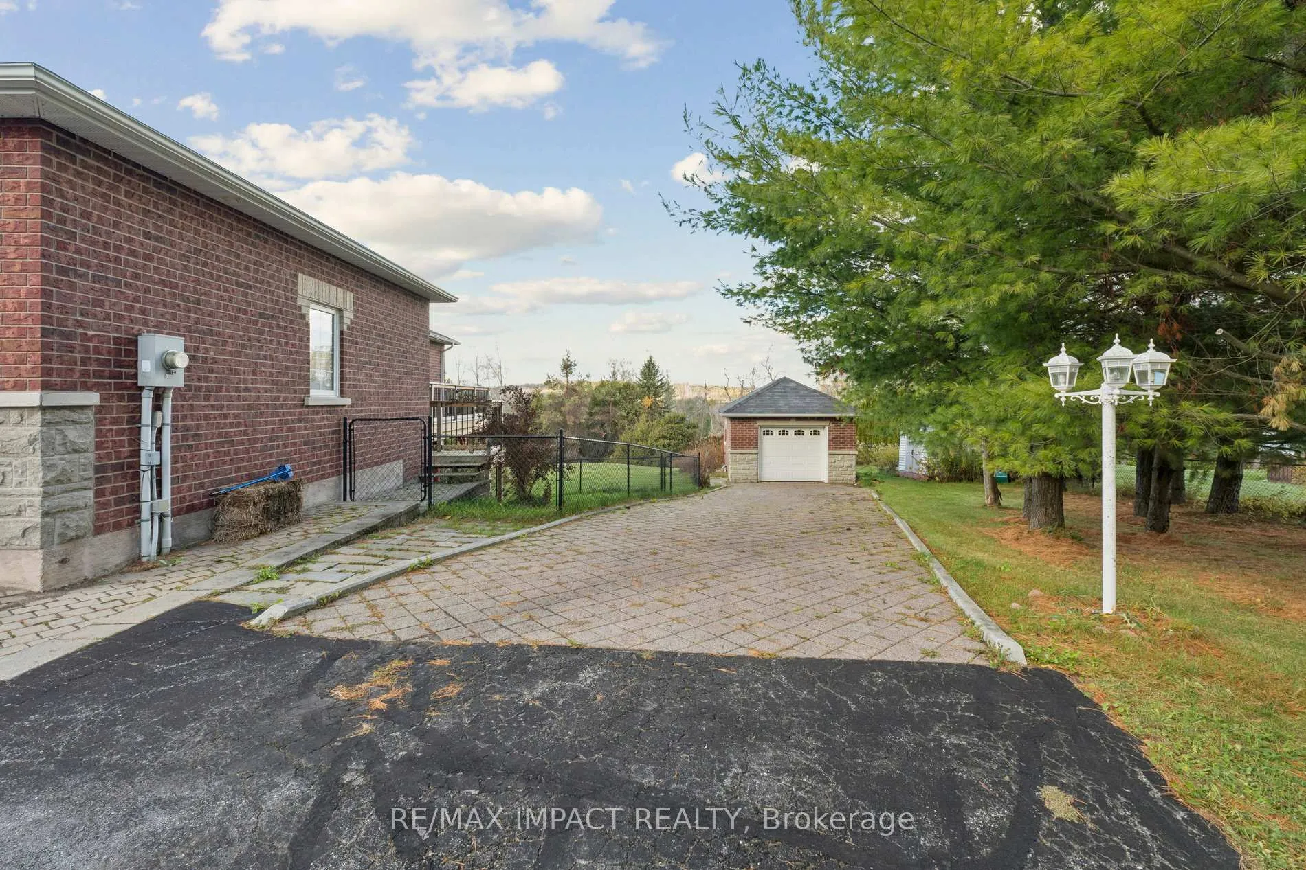 Photo 4 of 448 7A Highway, Cavan Monaghan, Cavan Twp — HOMEH