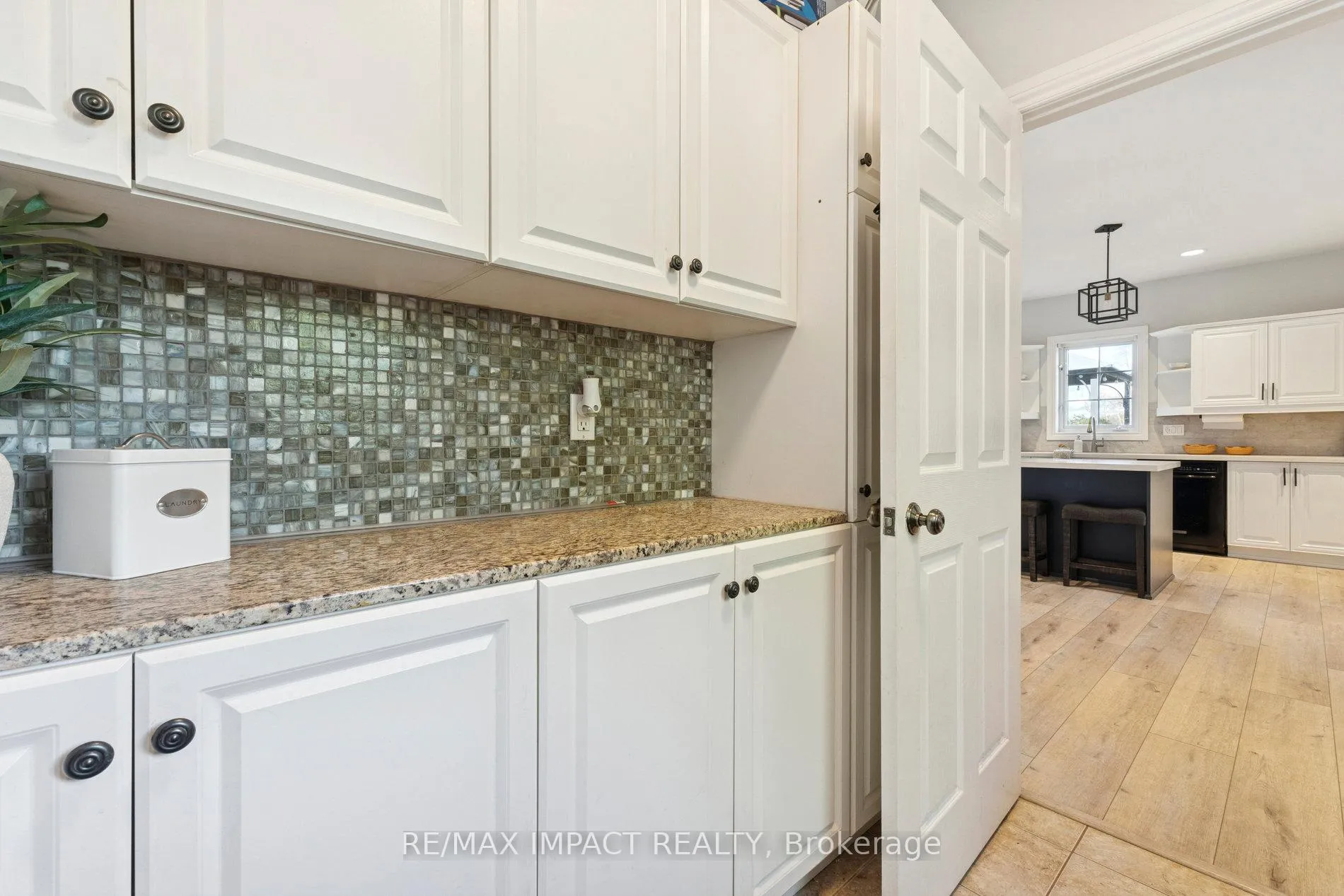 Photo 10 of 448 7A Highway, Cavan Monaghan, Cavan Twp — HOMEH