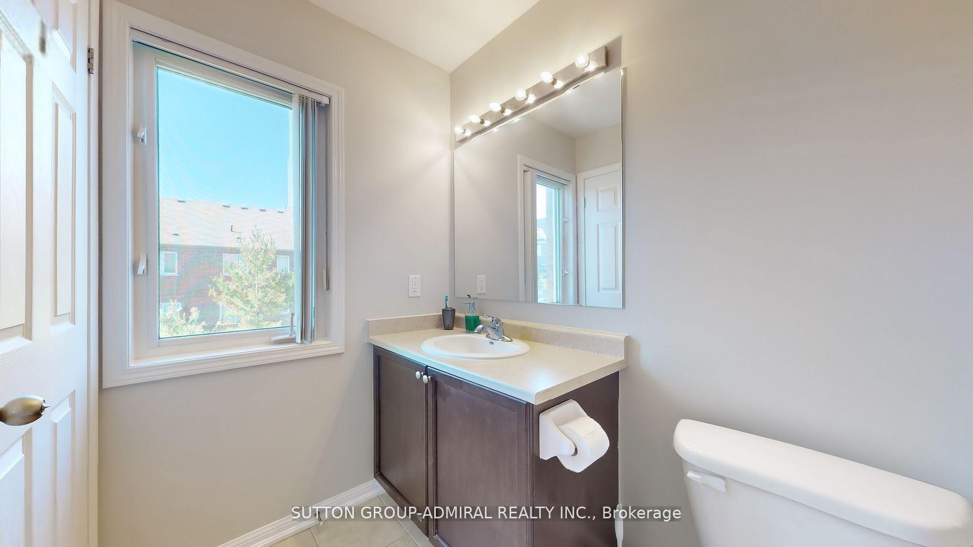 Photo 25 of 46 Edwin Pearson Street, Aurora, Bayview Northeast — HOMEH