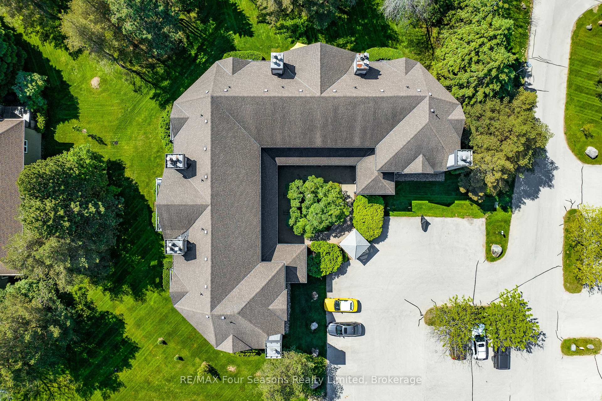 Photo 21 of 373 Mariners Way, Collingwood — HOMEH