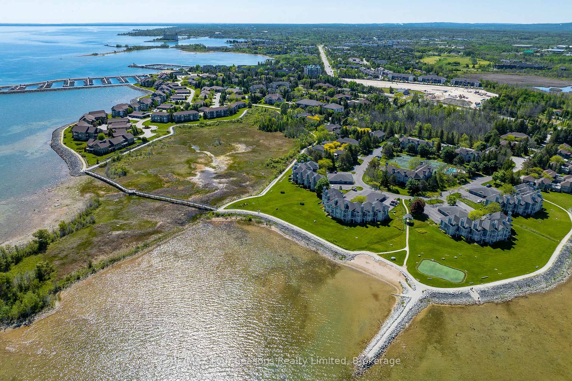 Photo 25 of 373 Mariners Way, Collingwood — HOMEH