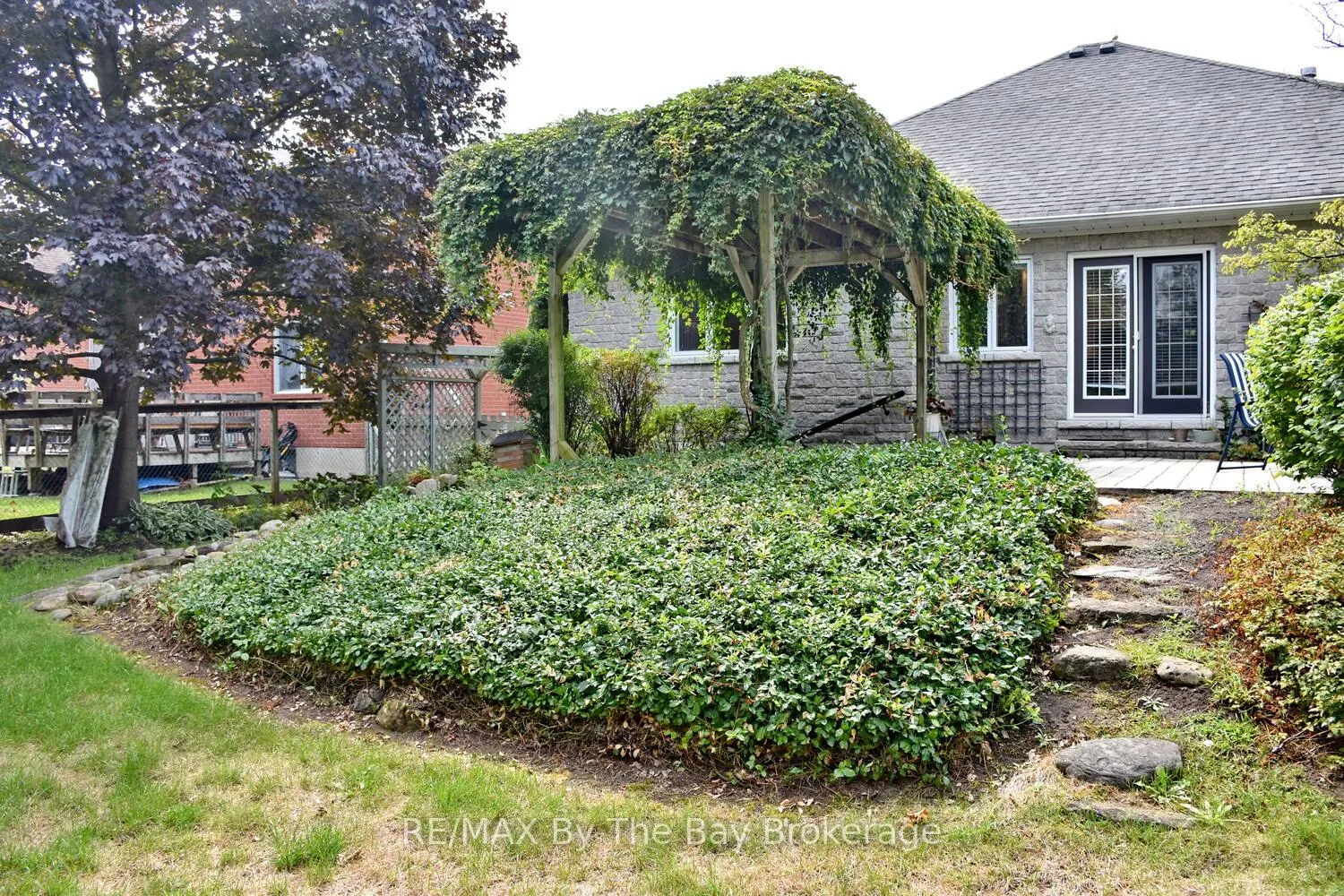 Photo 6 of 475 Minnesota Street, Collingwood — HOMEH