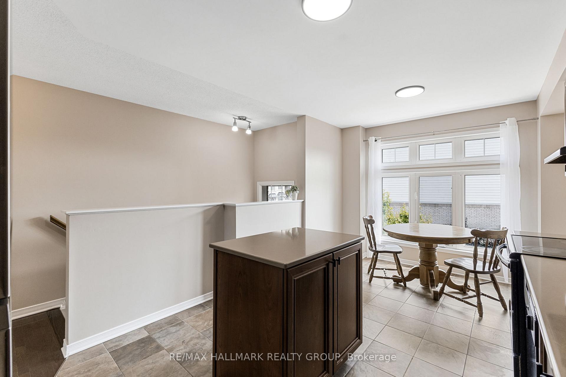 Photo 7 of 253 Stroget Private, Ottawa, Merivale Industrial Park/Citiplace — HOMEH