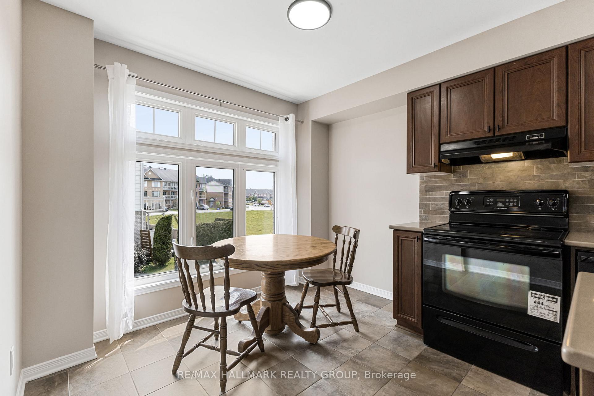 Photo 10 of 253 Stroget Private, Ottawa, Merivale Industrial Park/Citiplace — HOMEH
