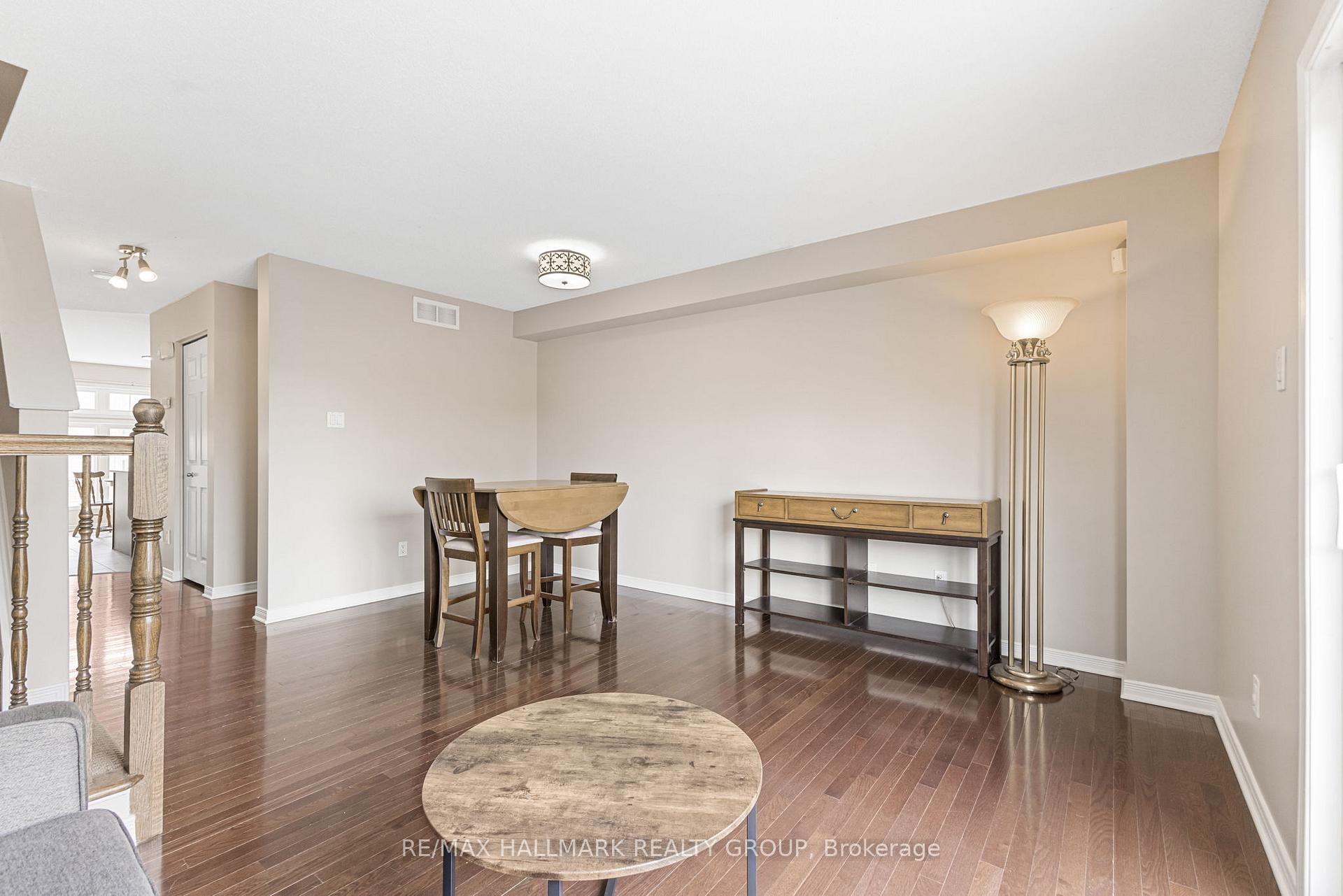 Photo 15 of 253 Stroget Private, Ottawa, Merivale Industrial Park/Citiplace — HOMEH