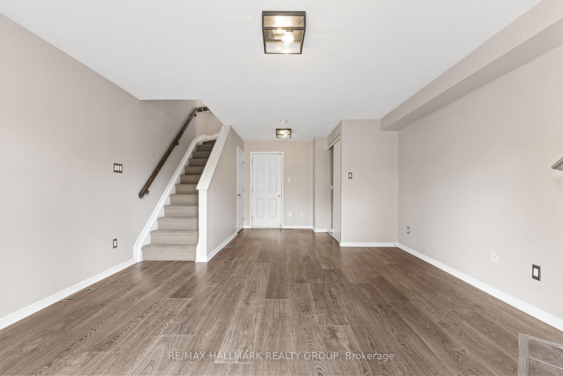 Photo 33 of 253 Stroget Private, Ottawa, Merivale Industrial Park/Citiplace — HOMEH