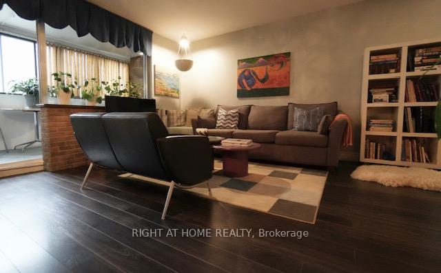Photo 4 of Unit 411, 5 Massey Square, Toronto, Crescent Town — HOMEH