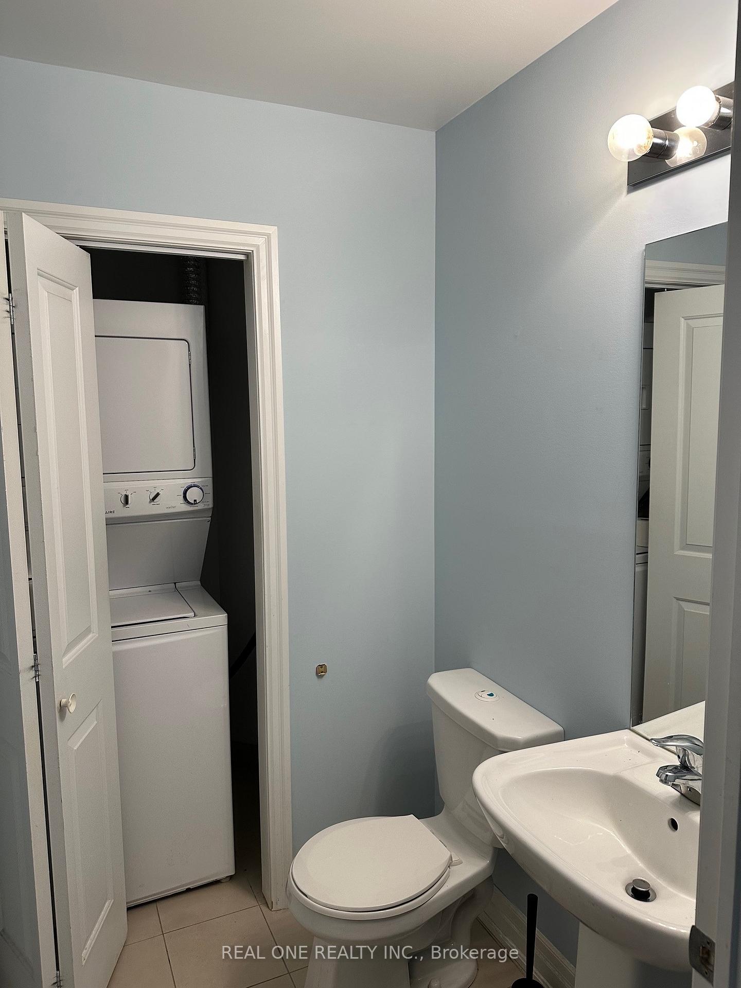 Photo 15 of Unit 411, 111 Civic Square Gate, Aurora, Bayview Wellington — HOMEH