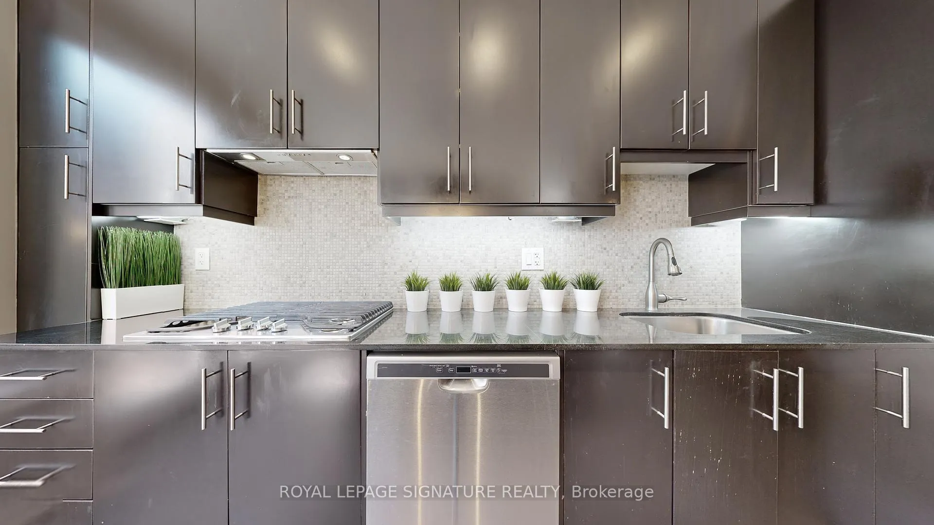 Photo 12 of 8 Agar Lane, Vaughan, West Woodbridge — HOMEH