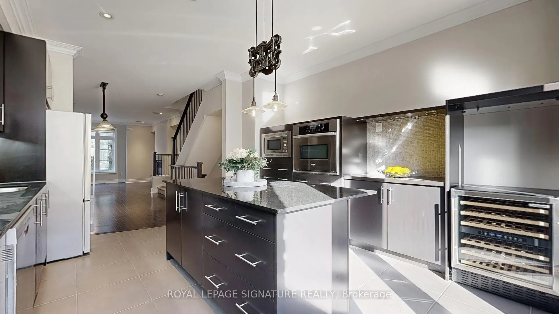 Photo 13 of 8 Agar Lane, Vaughan, West Woodbridge — HOMEH