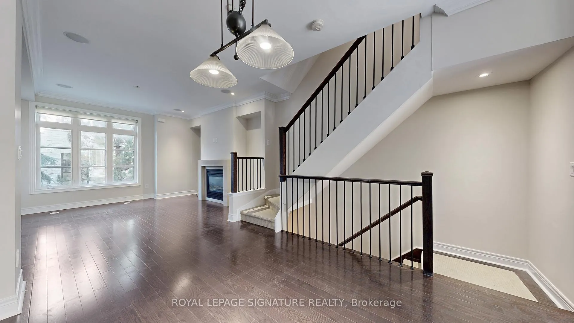 Photo 17 of 8 Agar Lane, Vaughan, West Woodbridge — HOMEH