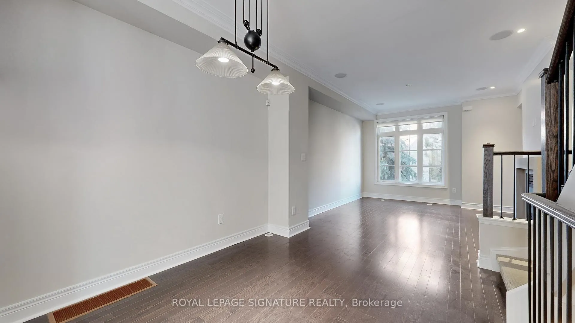 Photo 18 of 8 Agar Lane, Vaughan, West Woodbridge — HOMEH