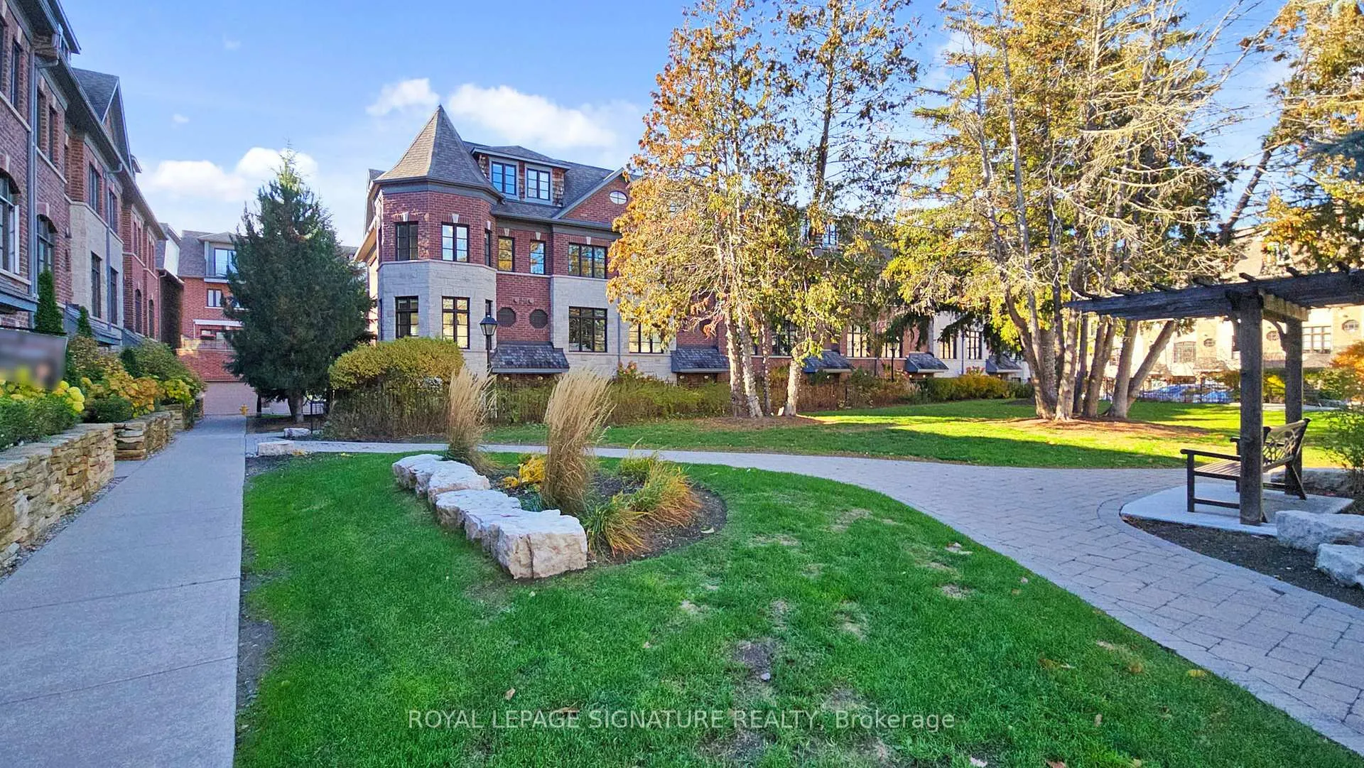 Photo 40 of 8 Agar Lane, Vaughan, West Woodbridge — HOMEH