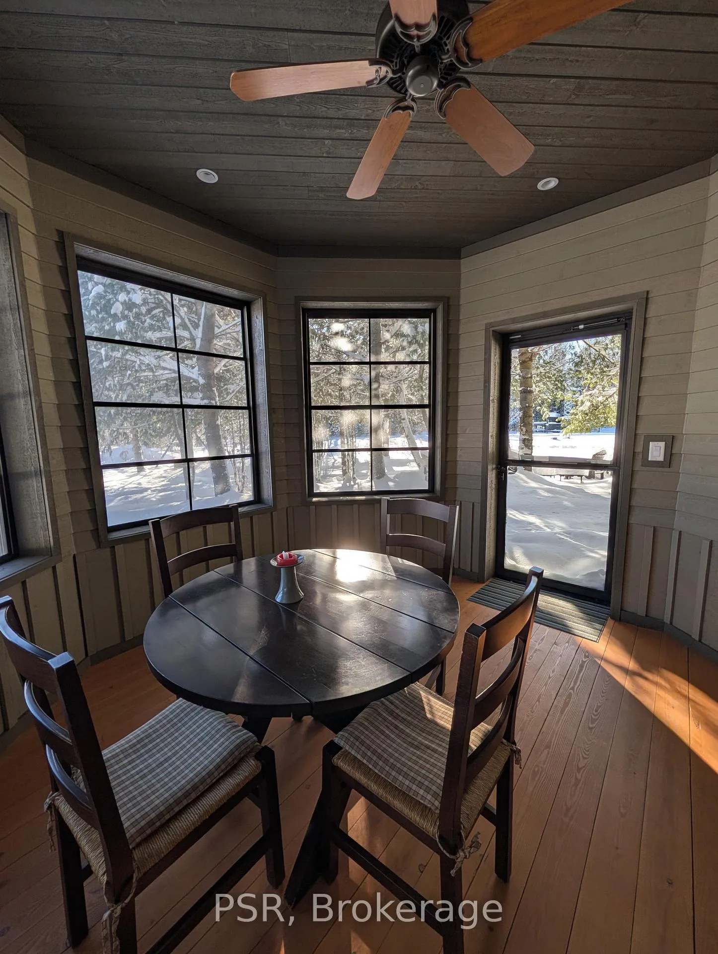 Photo 7 of Unit 14, 304 Emerald Hill, Seguin — HOMEH