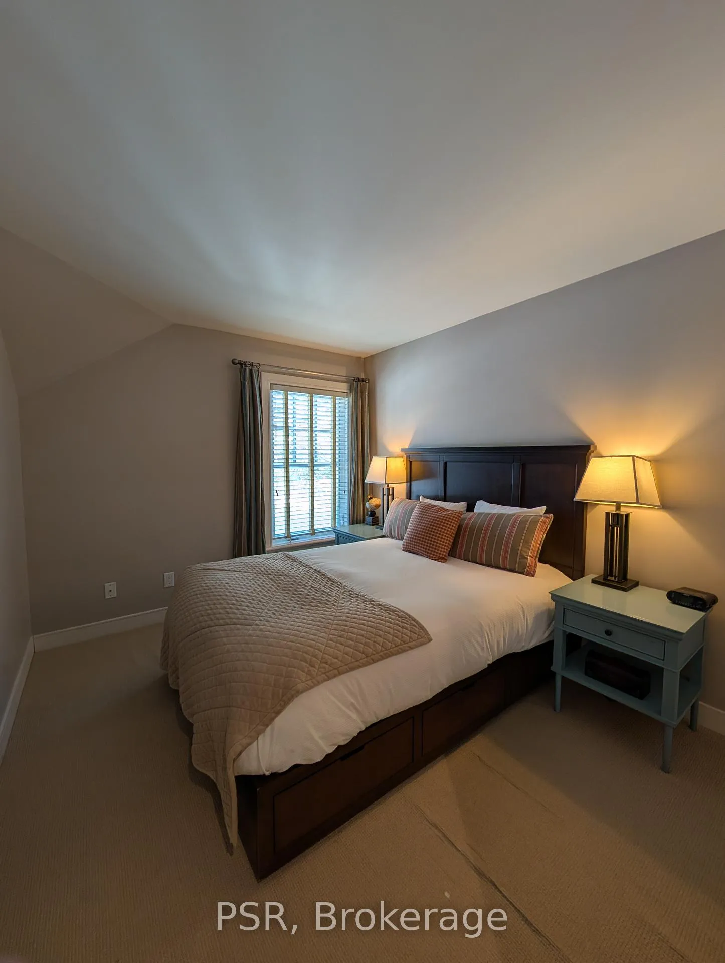 Photo 16 of Unit 14, 304 Emerald Hill, Seguin — HOMEH