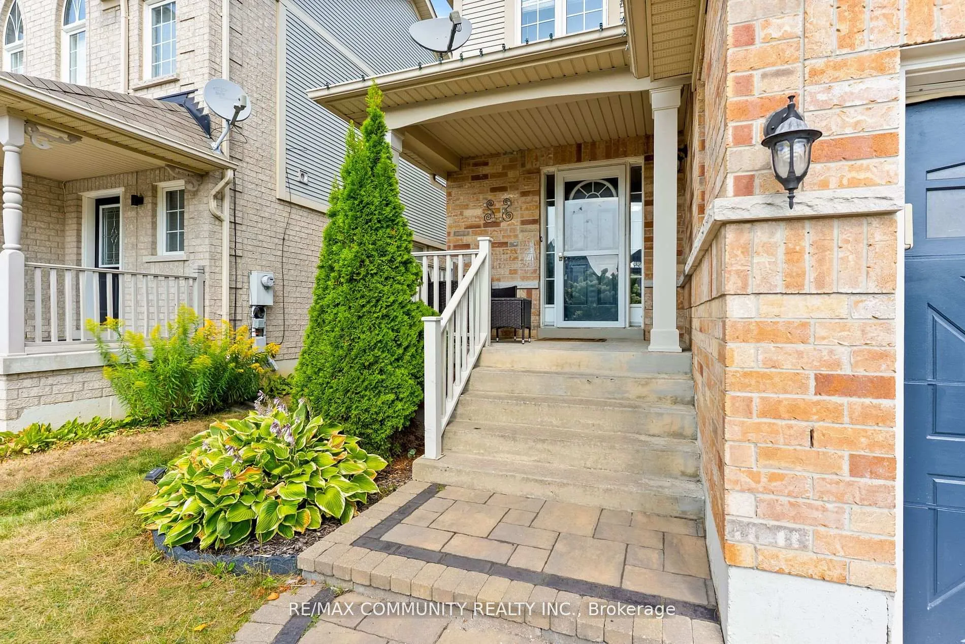 Photo 5 of 147 Argent Street, Clarington, Bowmanville — HOMEH