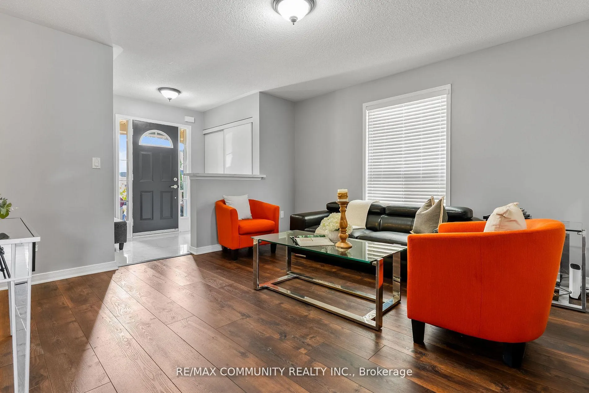 Photo 7 of 147 Argent Street, Clarington, Bowmanville — HOMEH