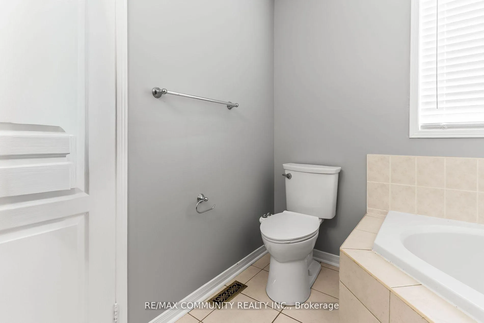 Photo 24 of 147 Argent Street, Clarington, Bowmanville — HOMEH