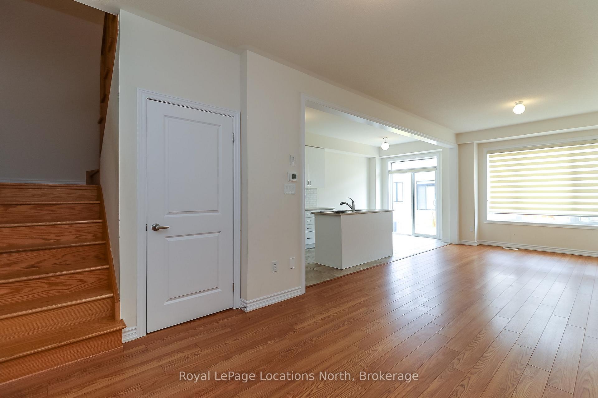 Photo 2 of 6 Durham Avenue, Barrie, Rural Barrie Southeast — HOMEH
