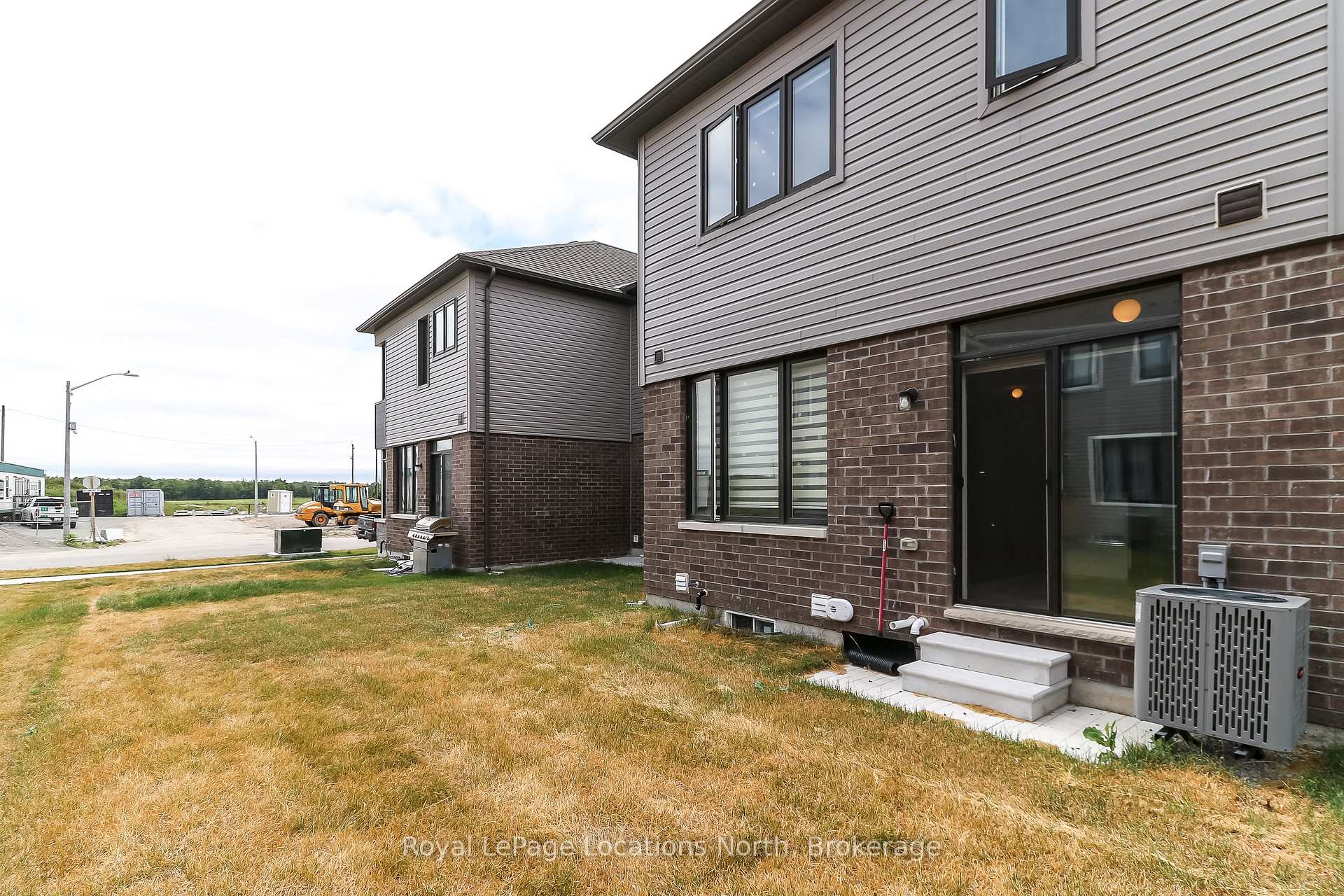 Photo 37 of 6 Durham Avenue, Barrie, Rural Barrie Southeast — HOMEH