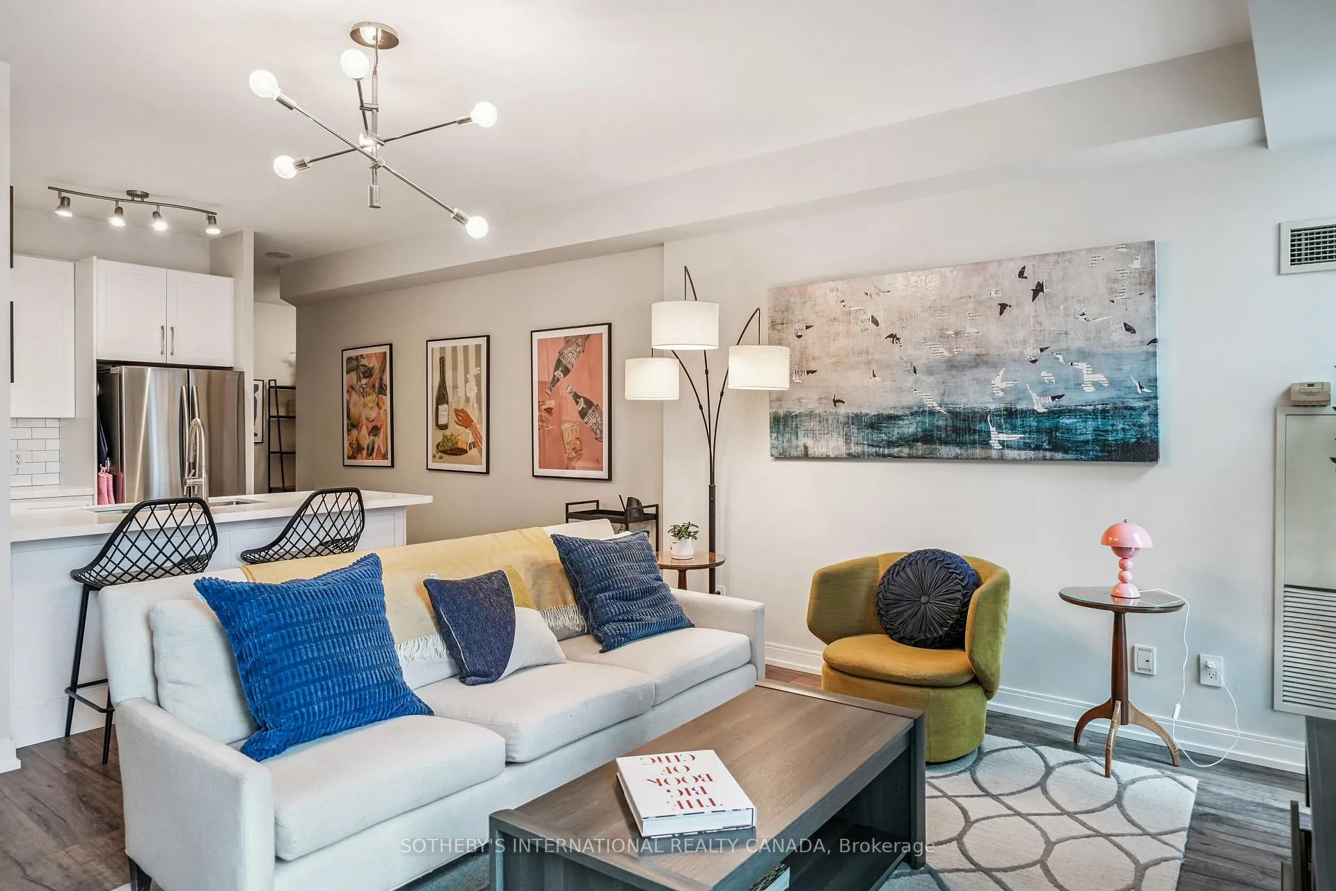 Photo 4 of Unit 708, 88 Broadway Avenue, Toronto, Mount Pleasant West — HOMEH