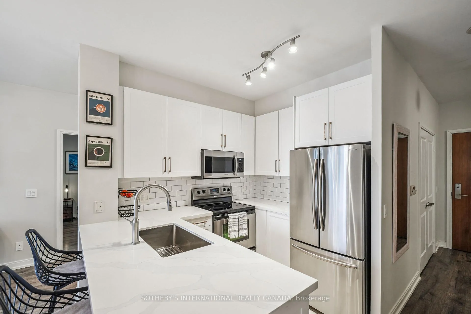 Photo 9 of Unit 708, 88 Broadway Avenue, Toronto, Mount Pleasant West — HOMEH