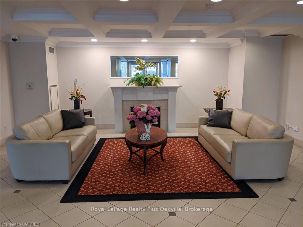 Photo 7 of Unit 203, 2000 Creekside Drive, Hamilton, Dundas — HOMEH