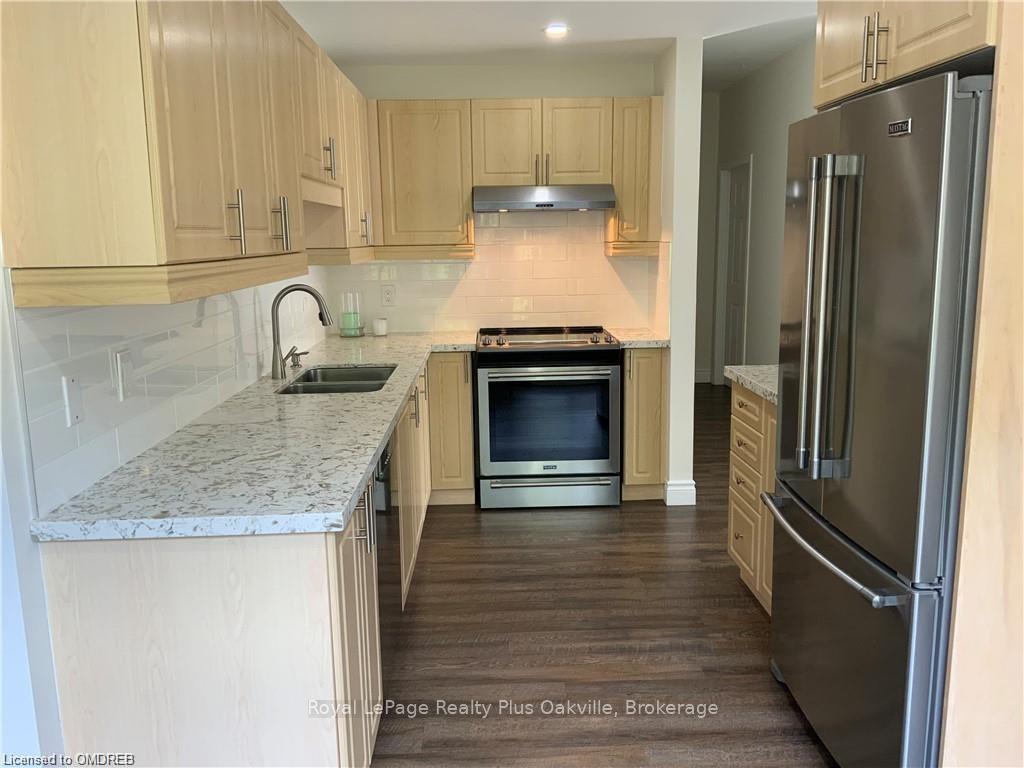 Photo 16 of Unit 203, 2000 Creekside Drive, Hamilton, Dundas — HOMEH