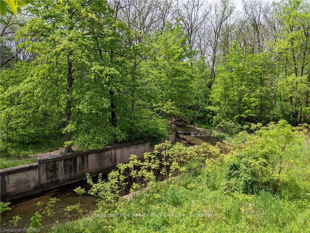 Photo 43 of Unit 203, 2000 Creekside Drive, Hamilton, Dundas — HOMEH