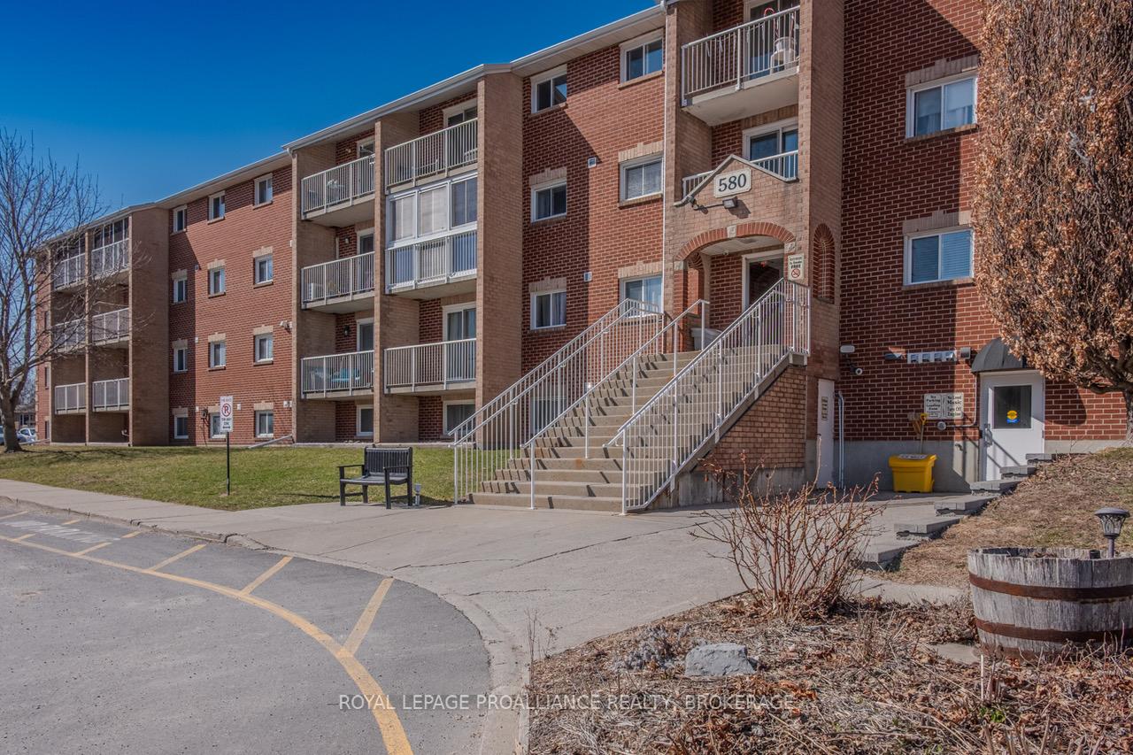 Front of Unit 114, 580 Armstrong Road