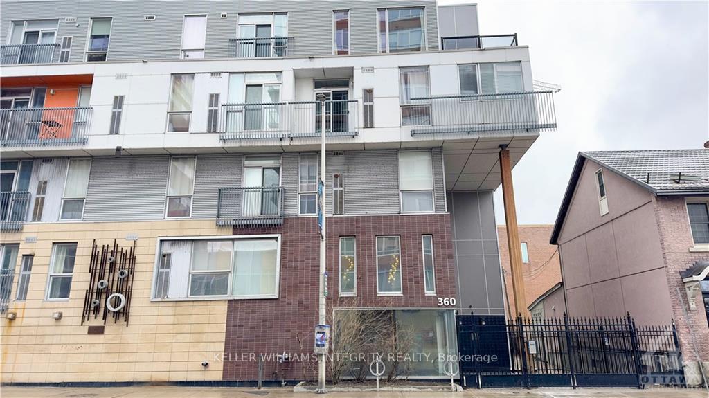 Front of Unit 308, 360 Cumberland Street
