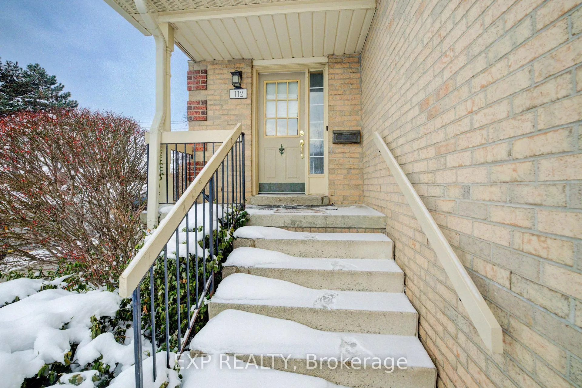 Photo 3 of Unit 112, 302 College Avenue W, Guelph, Dovercliffe Park/Old University — HOMEH