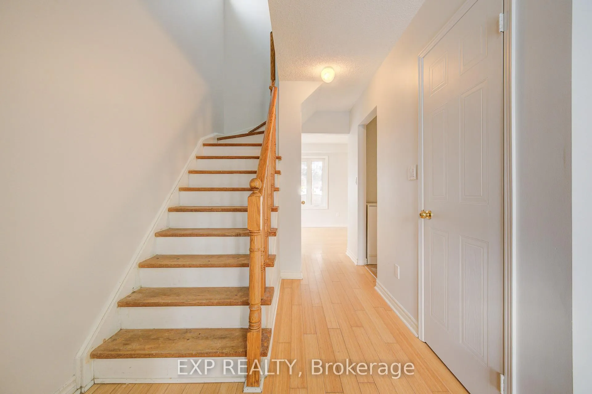 Photo 5 of Unit 112, 302 College Avenue W, Guelph, Dovercliffe Park/Old University — HOMEH