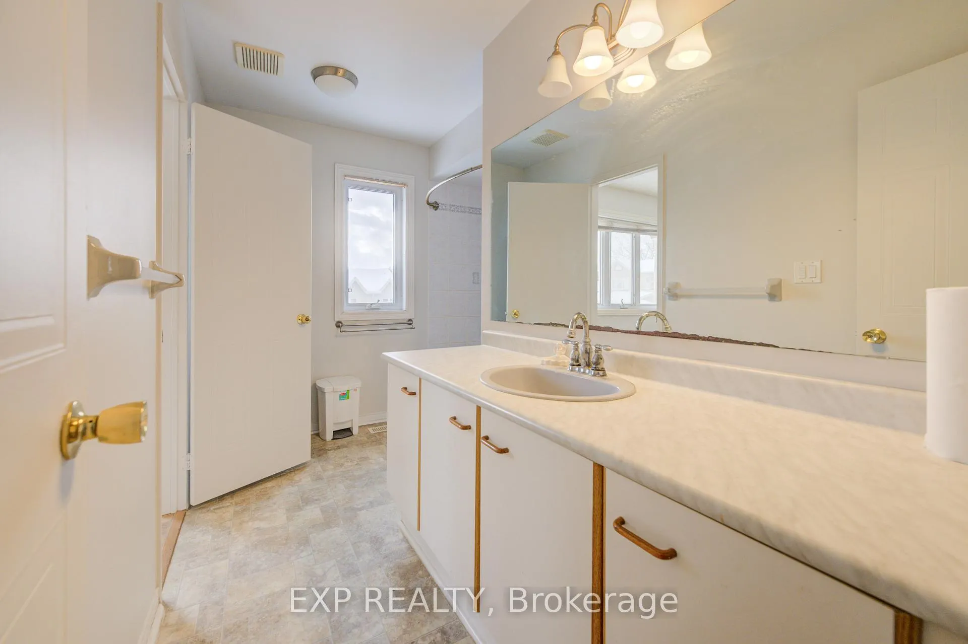 Photo 12 of Unit 112, 302 College Avenue W, Guelph, Dovercliffe Park/Old University — HOMEH