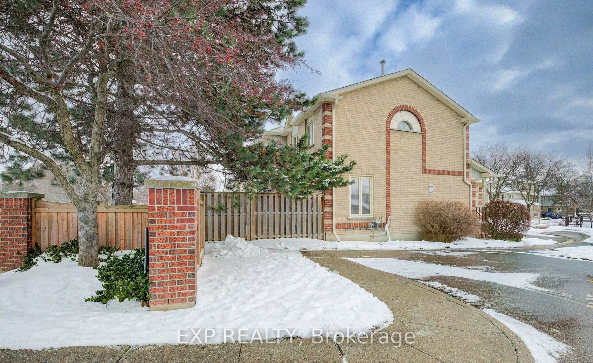 Photo 21 of Unit 112, 302 College Avenue W, Guelph, Dovercliffe Park/Old University — HOMEH