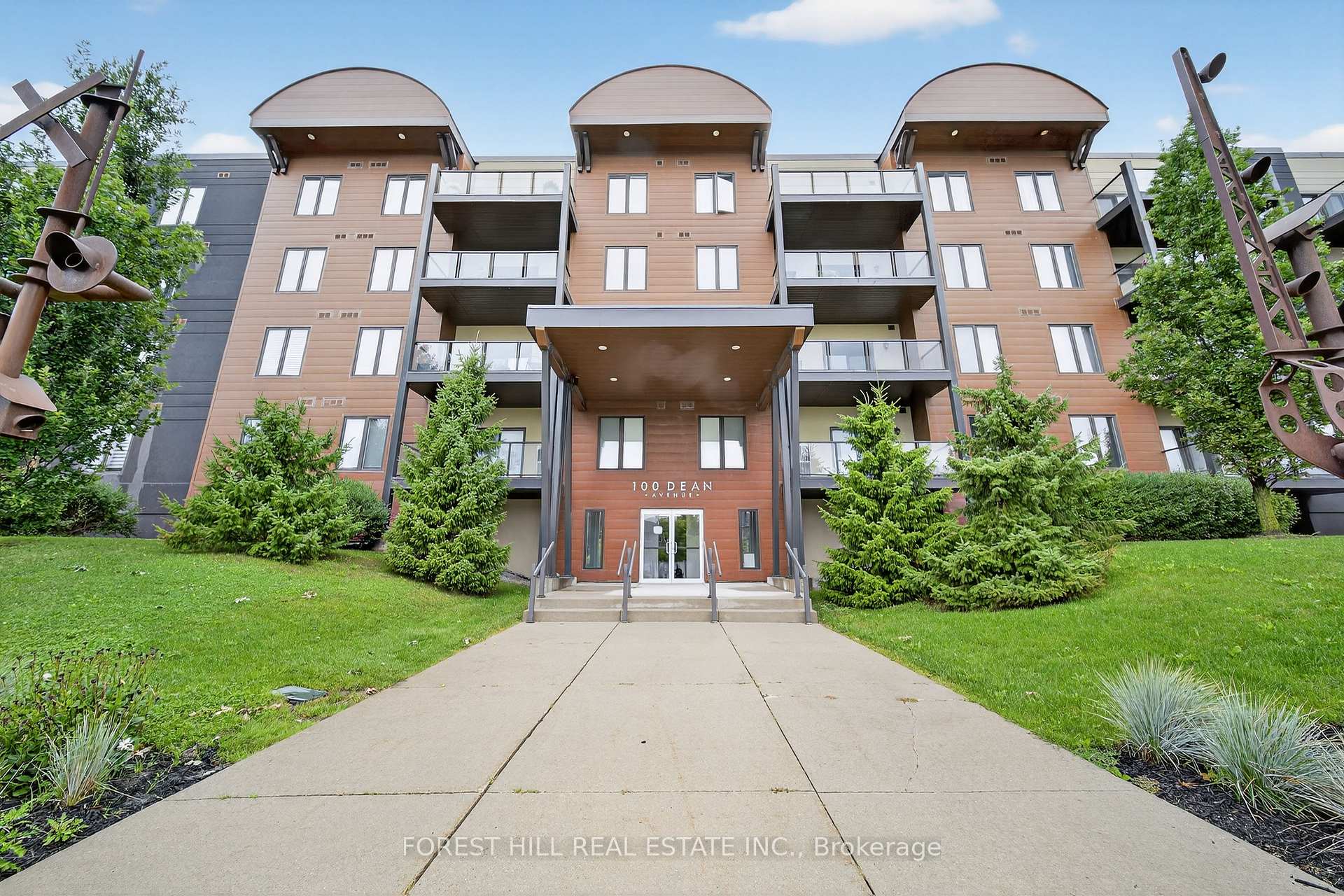 Front of Unit 106, 100 Dean Avenue
