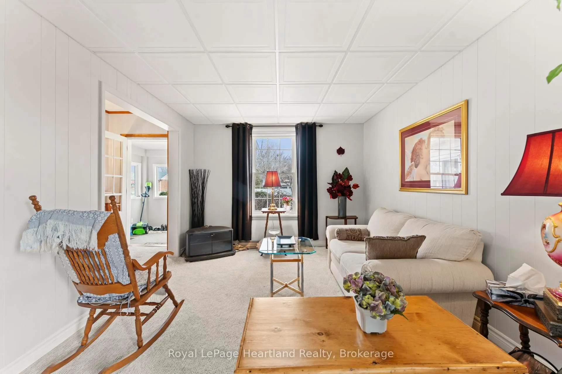 Photo 7 of 107 Victoria Street N, Goderich, Goderich (Town) — HOMEH