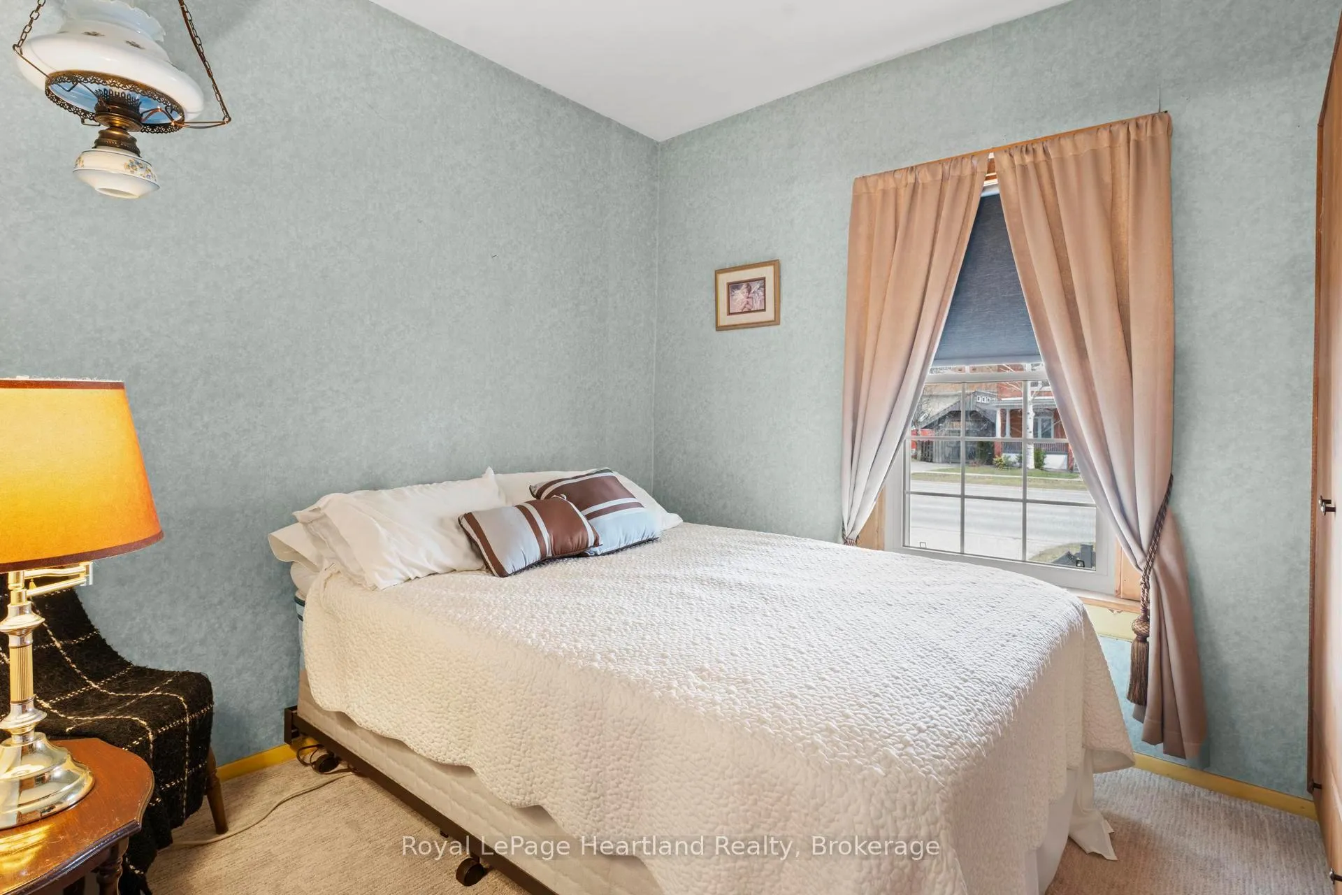Photo 12 of 107 Victoria Street N, Goderich, Goderich (Town) — HOMEH