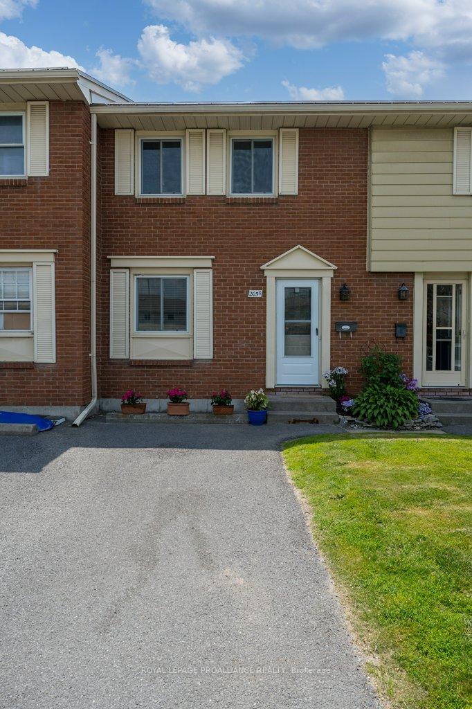 Front of Unit 12, 205C North Park Street
