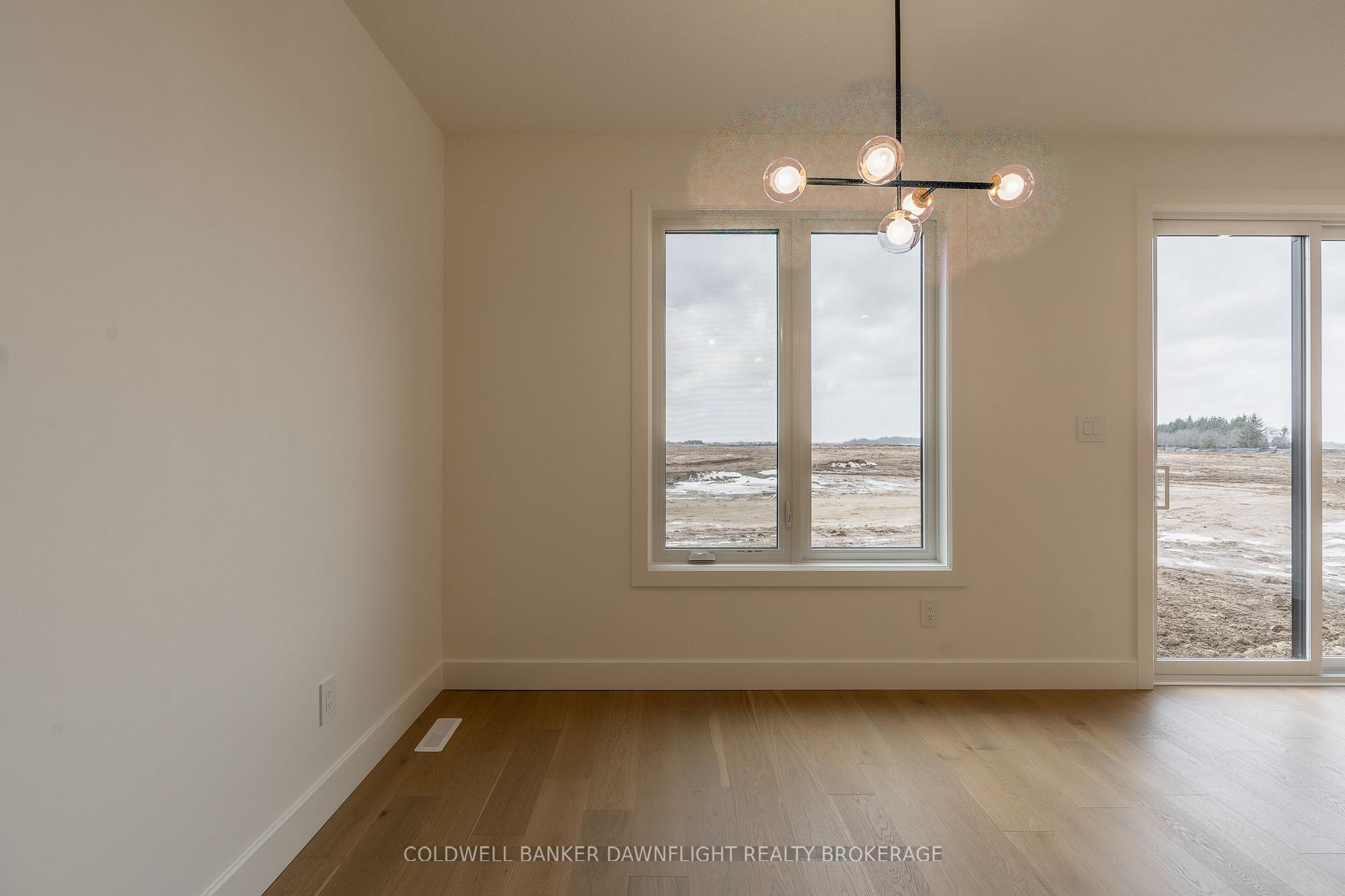 Photo 13 of Unit 37, 147 Scotts Drive, Lucan Biddulph, Lucan — HOMEH