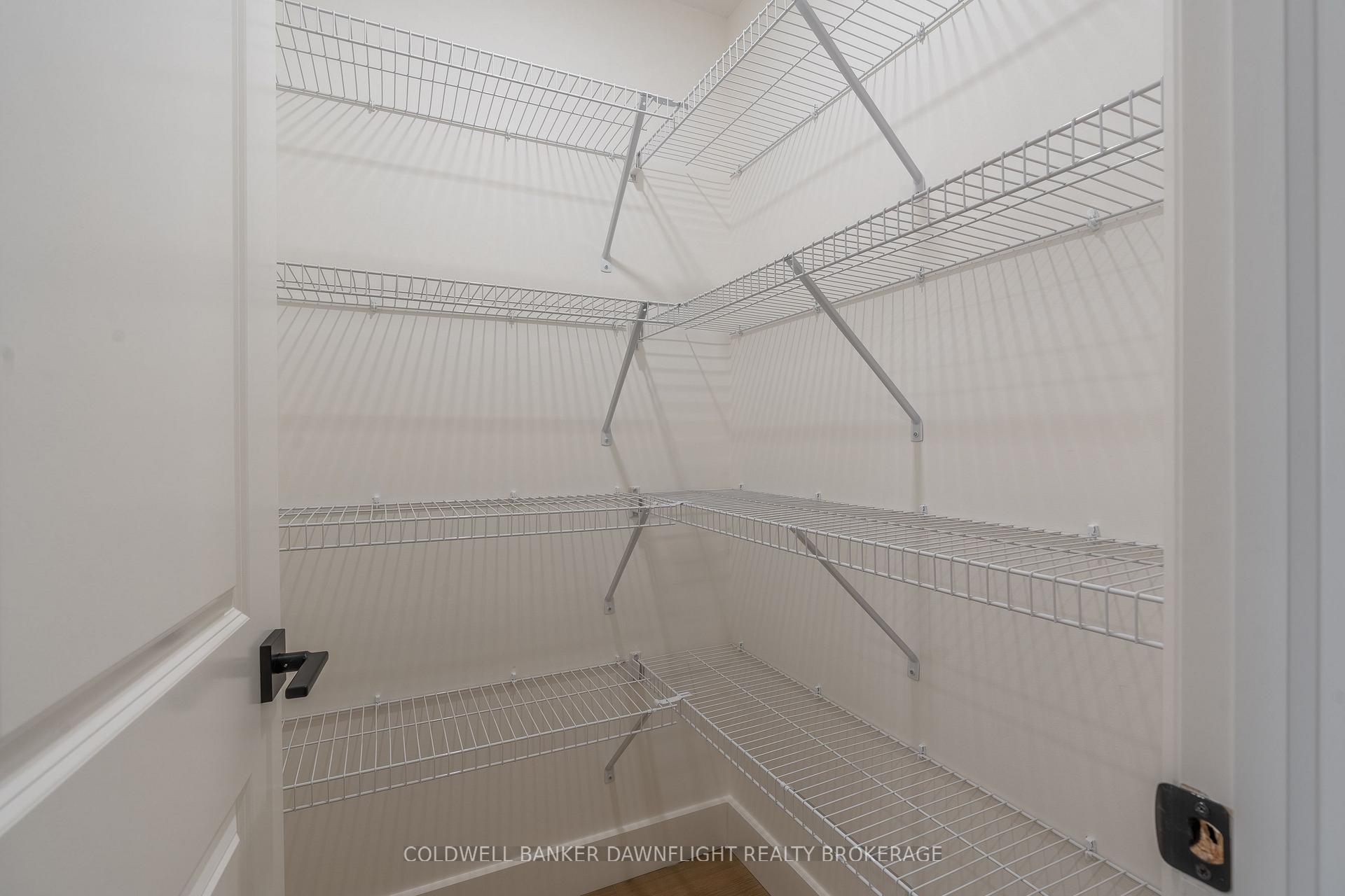 Photo 28 of Unit 37, 147 Scotts Drive, Lucan Biddulph, Lucan — HOMEH