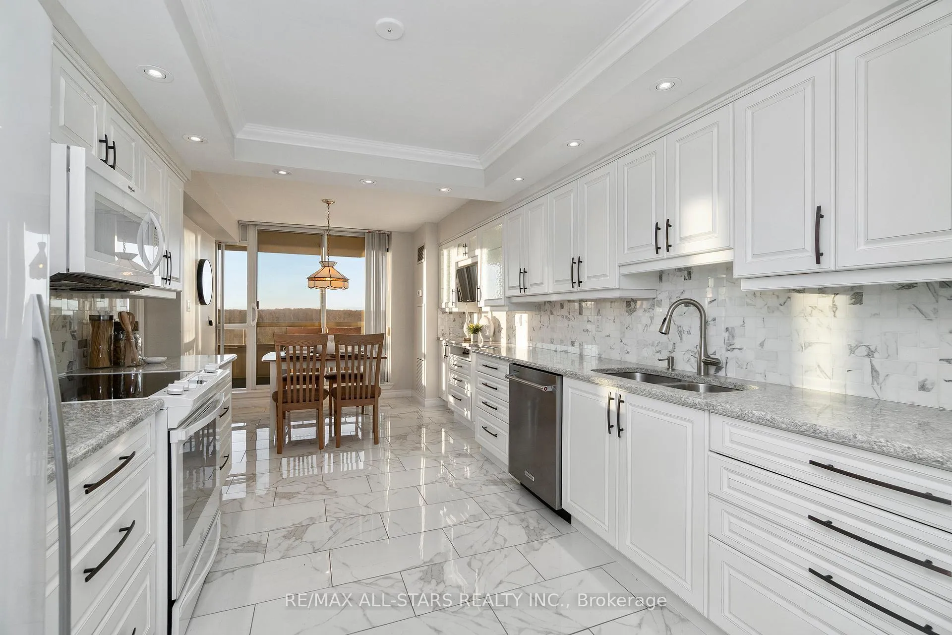 Photo 3 of Unit 611, 610 Bullock Drive, Markham, Markville — HOMEH