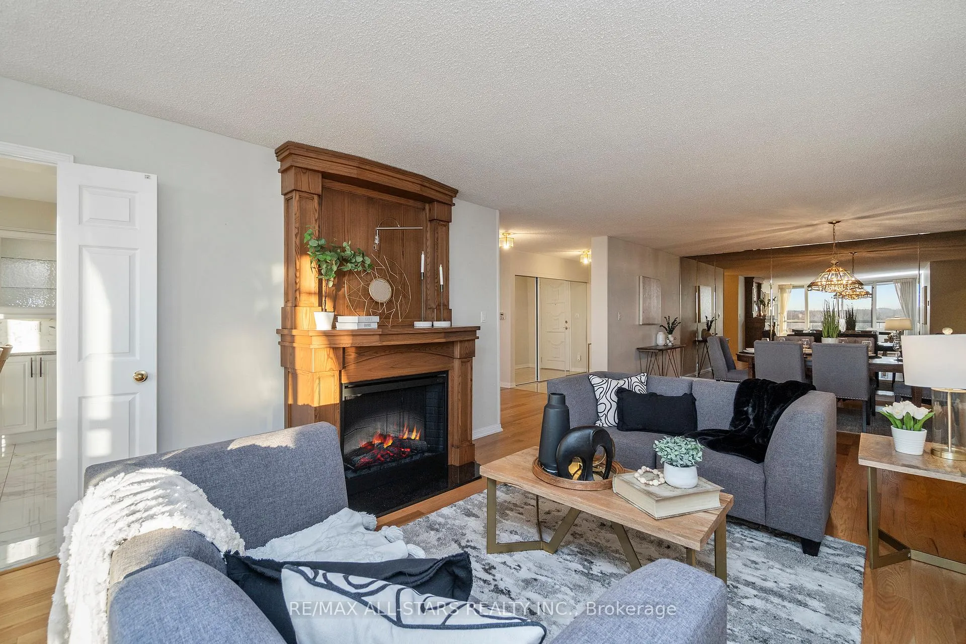 Photo 10 of Unit 611, 610 Bullock Drive, Markham, Markville — HOMEH