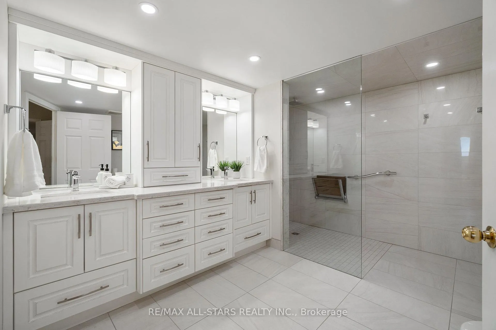 Photo 21 of Unit 611, 610 Bullock Drive, Markham, Markville — HOMEH