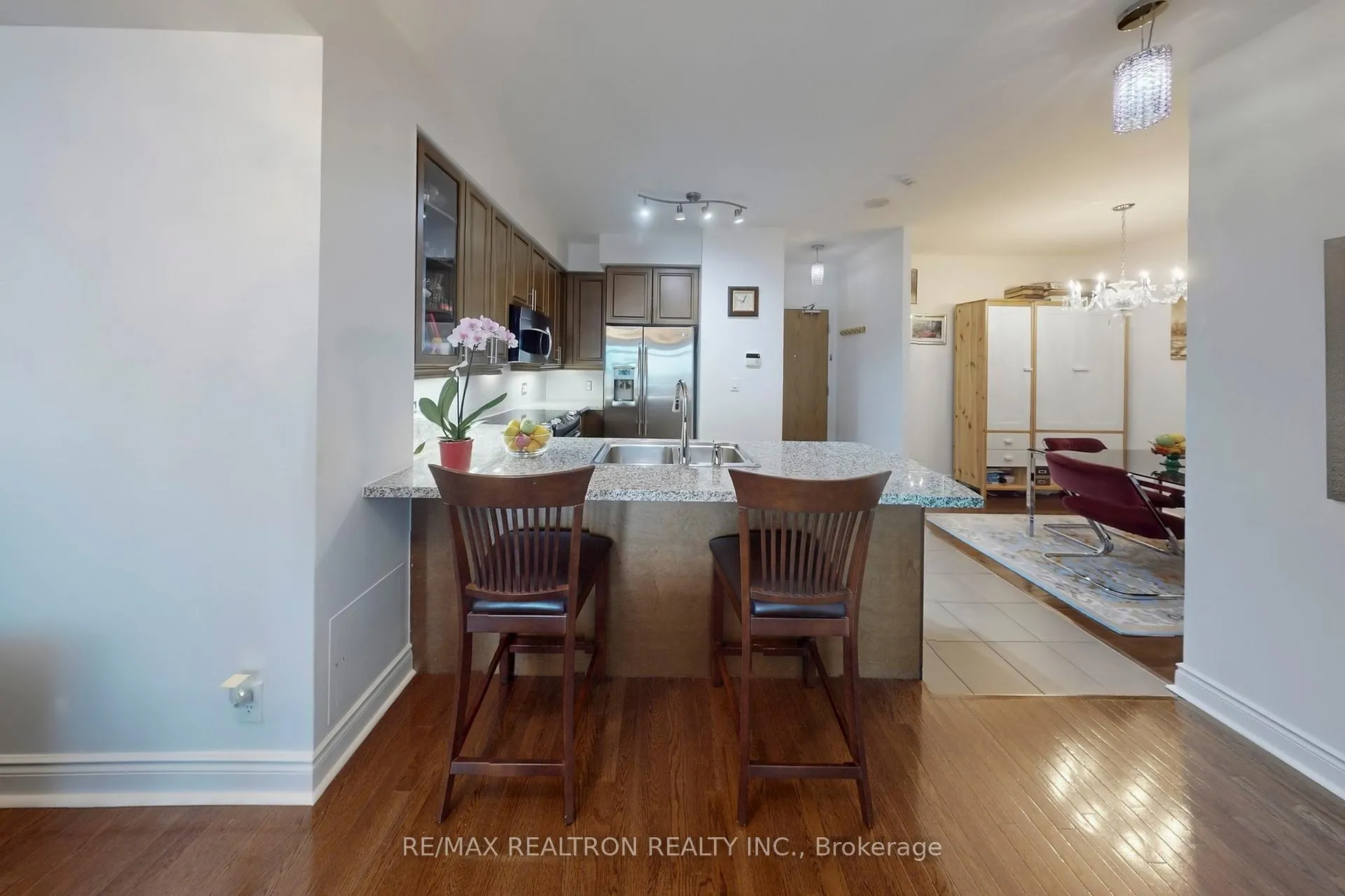 Photo 7 of Unit 1406, 1900 Lake Shore Boulevard W, Toronto, High Park-Swansea — HOMEH