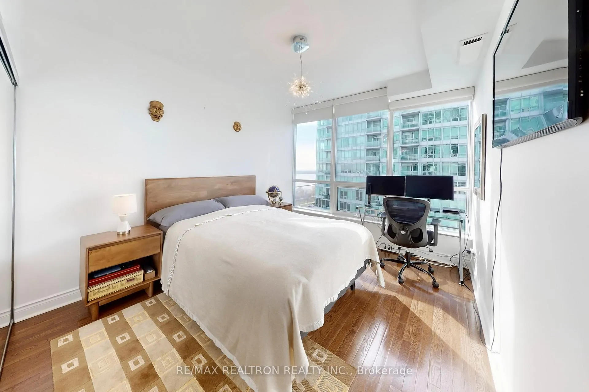 Photo 13 of Unit 1406, 1900 Lake Shore Boulevard W, Toronto, High Park-Swansea — HOMEH