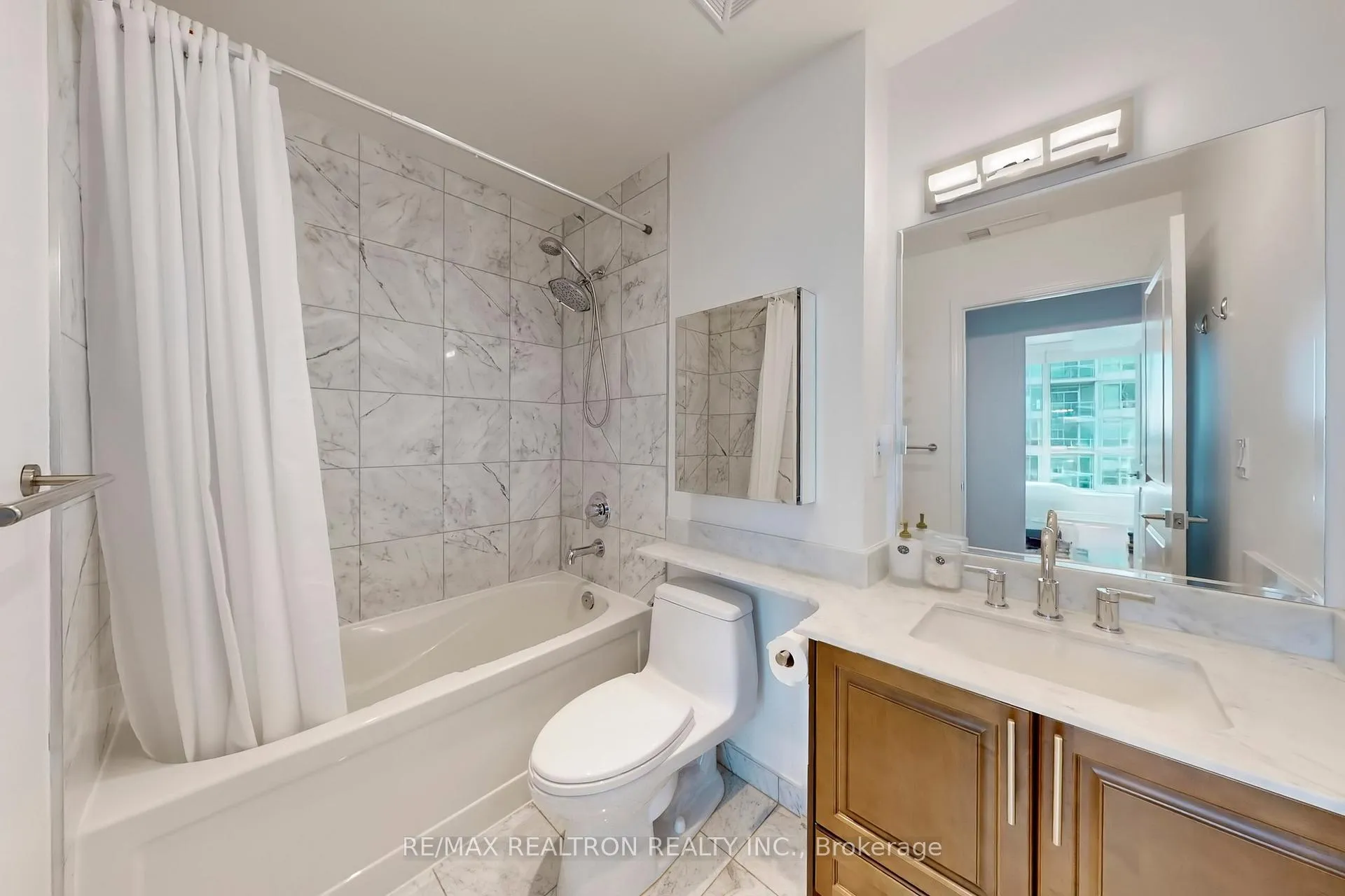 Photo 19 of Unit 1406, 1900 Lake Shore Boulevard W, Toronto, High Park-Swansea — HOMEH