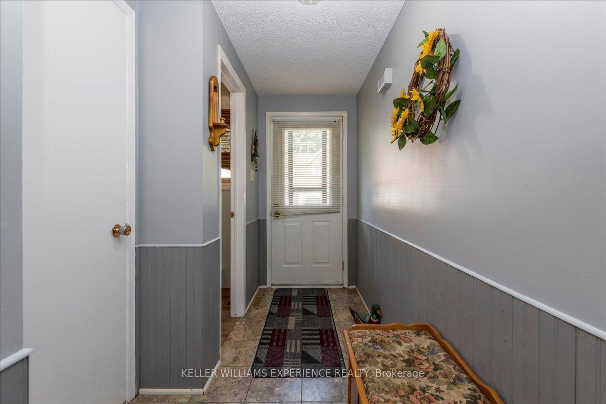 Photo 3 of 15 Shadowood Road, Barrie, Ardagh — HOMEH