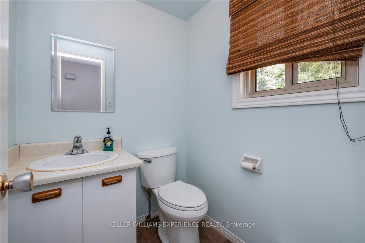 Photo 4 of 15 Shadowood Road, Barrie, Ardagh — HOMEH